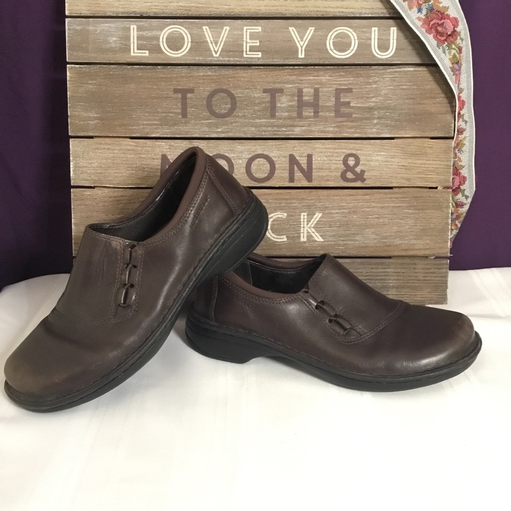 Woman’s Merrell shoes